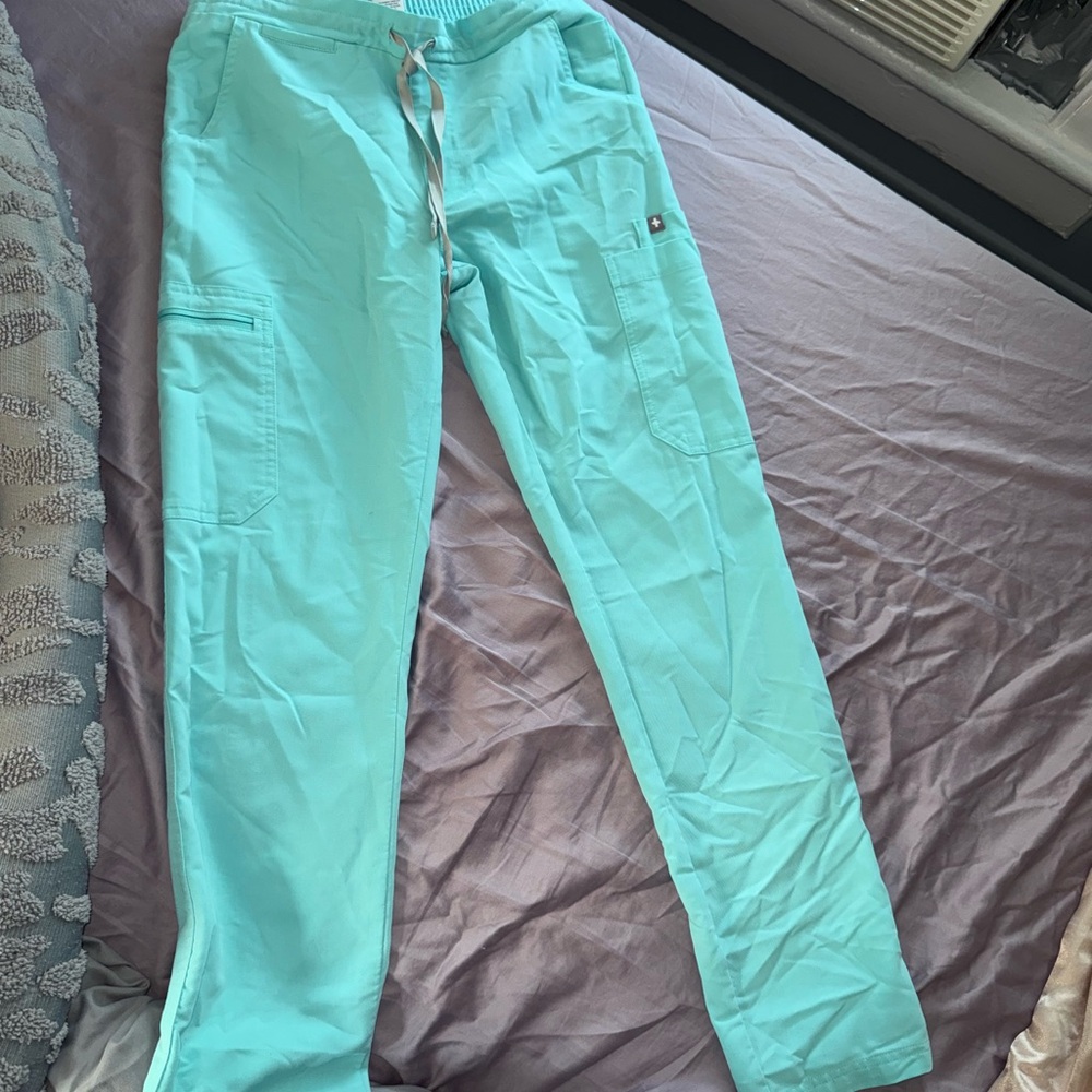 Figs fresh aqua XS yola scrub pants